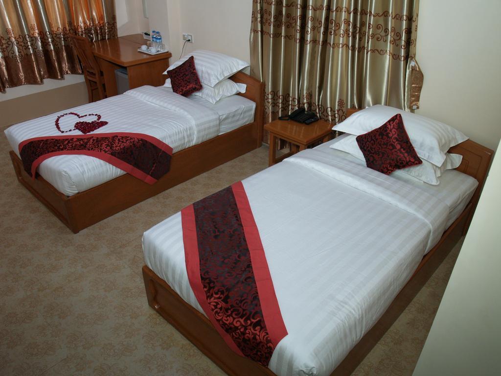 Nice Dream Hotel Мандалай Экстерьер фото